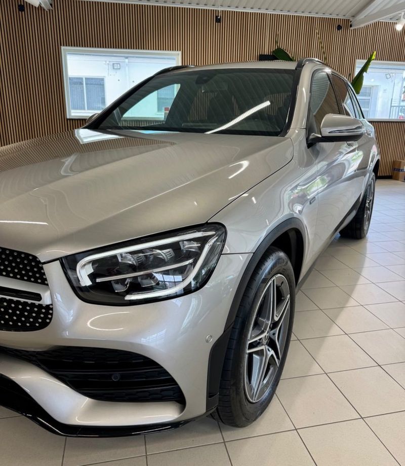 Mercedes GLC300 bild 15