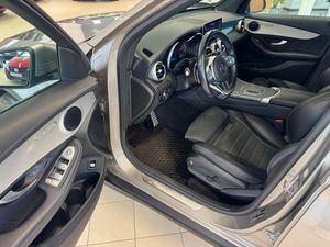 Mercedes GLC300 bild 8