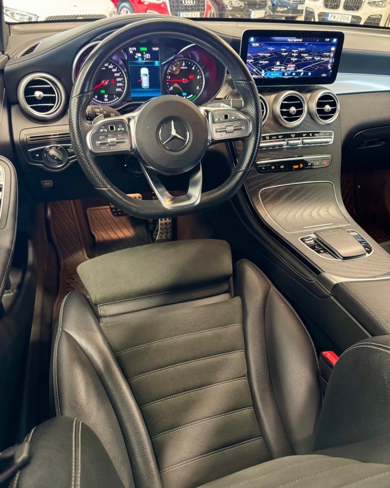 Mercedes GLC300 bild 26