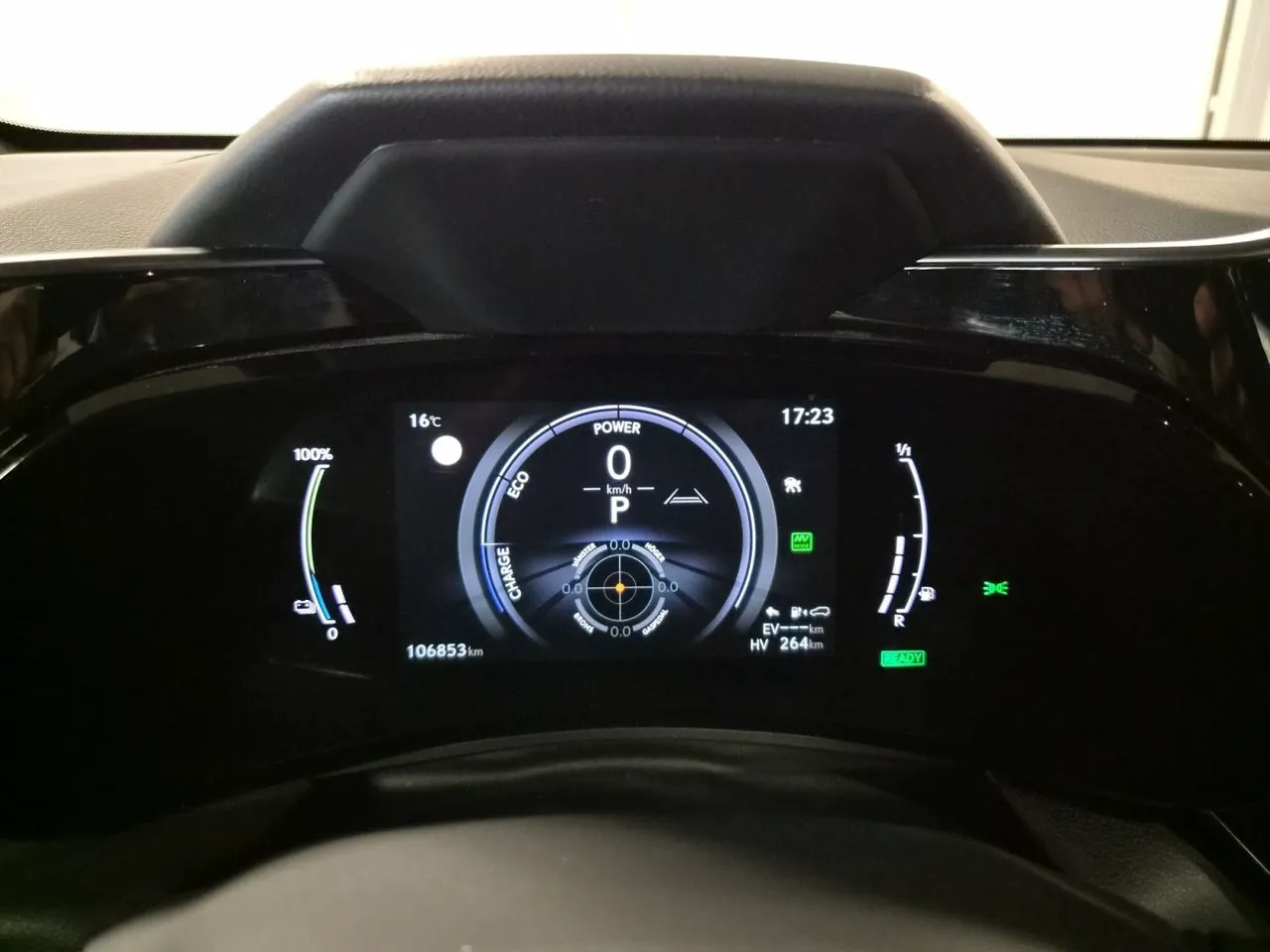 Vehicle image 16
