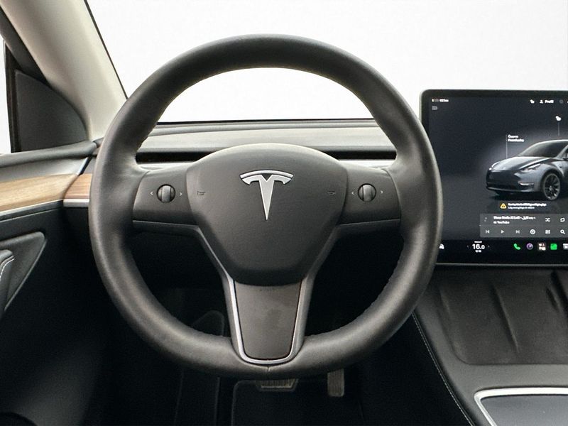 Tesla Model Y bild 17