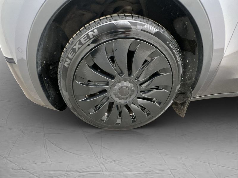 Tesla Model Y bild 30