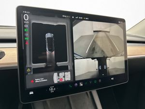 Tesla Model Y bild 20