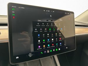 Tesla Model Y bild 22
