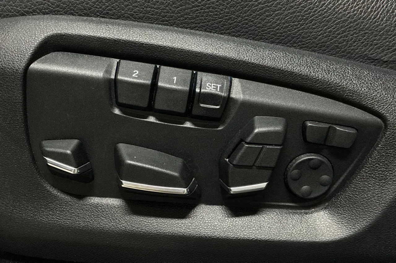 Vehicle image 29