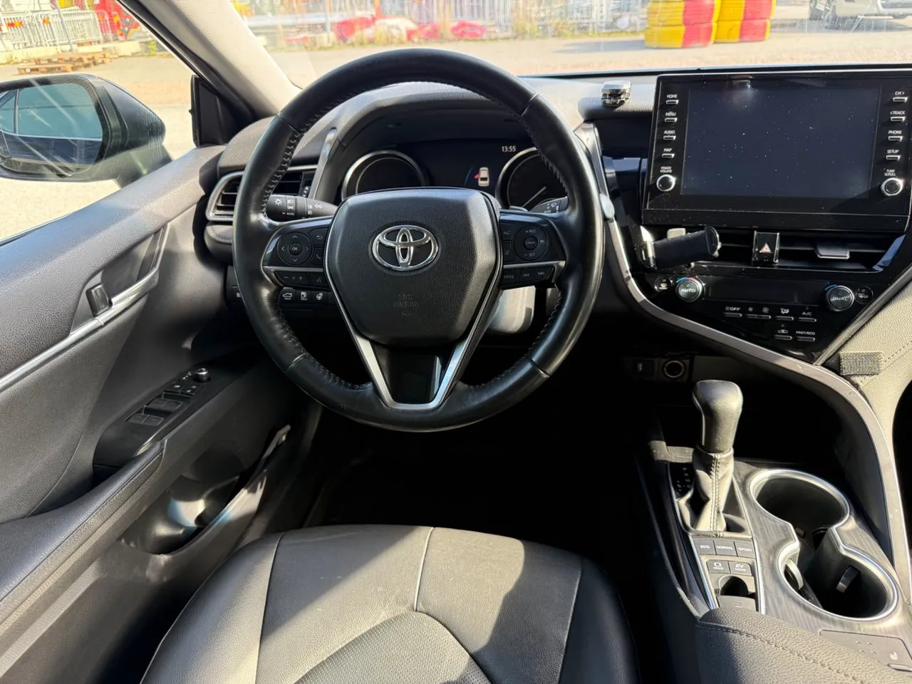 Vehicle image 8