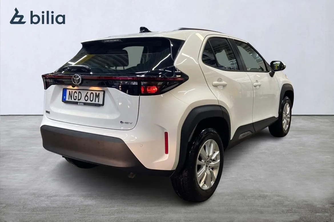 Vehicle image 18