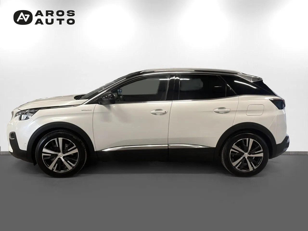 Vehicle image 3