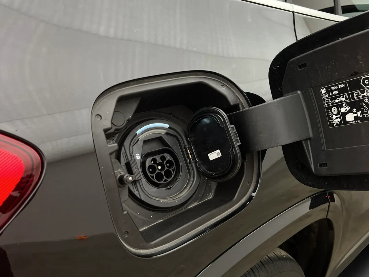 Vehicle image 20