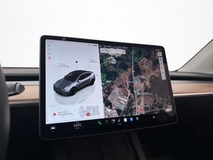 Tesla Model Y bild 26