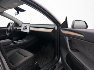 Tesla Model Y bild 19