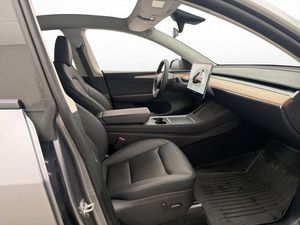 Tesla Model Y bild 18