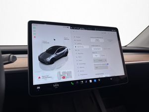 Tesla Model Y bild 27