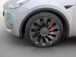 Tesla Model Y bild 11