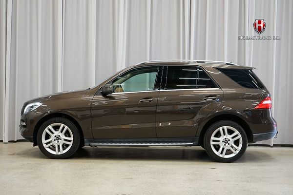 Mercedes M-Klass ML 350 BlueTEC 4MATIC Plus D-värme Drag GPS Läder El-stol - 2015
