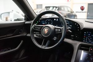 Porsche Taycan bild 15