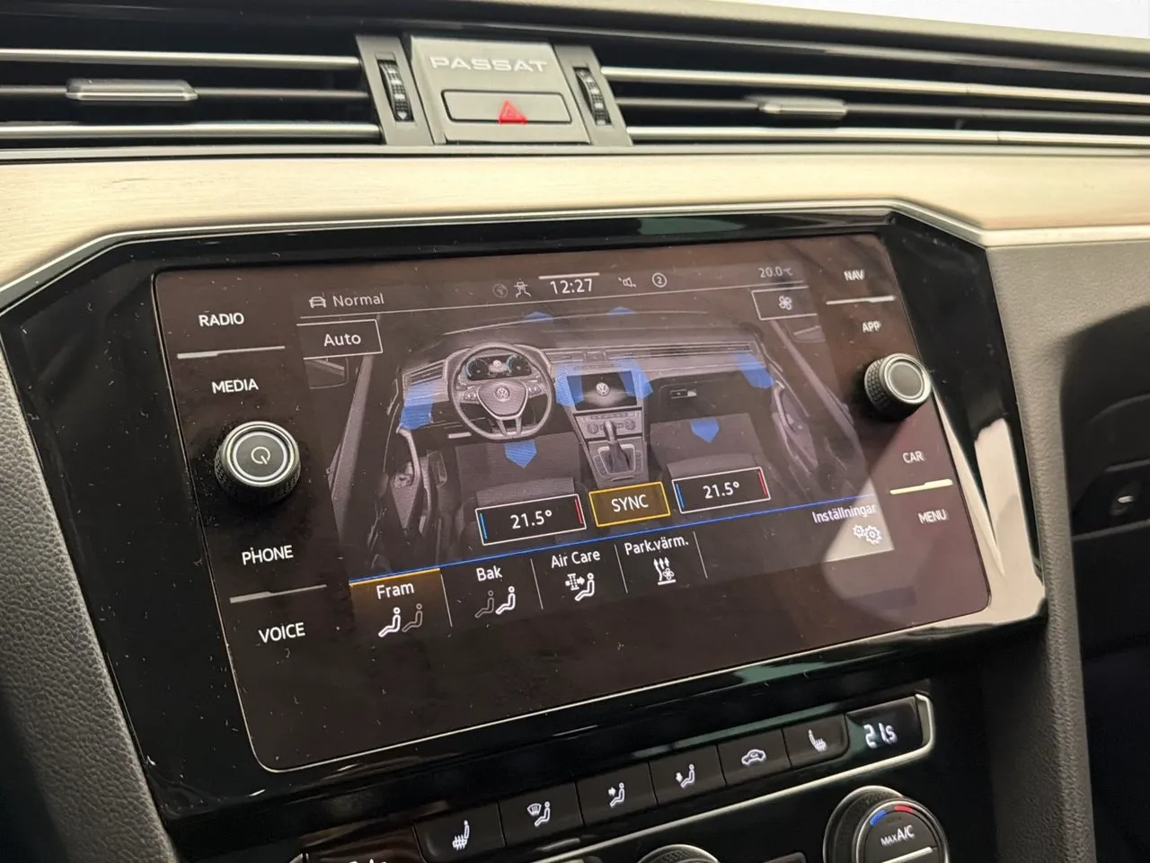 Vehicle image 21