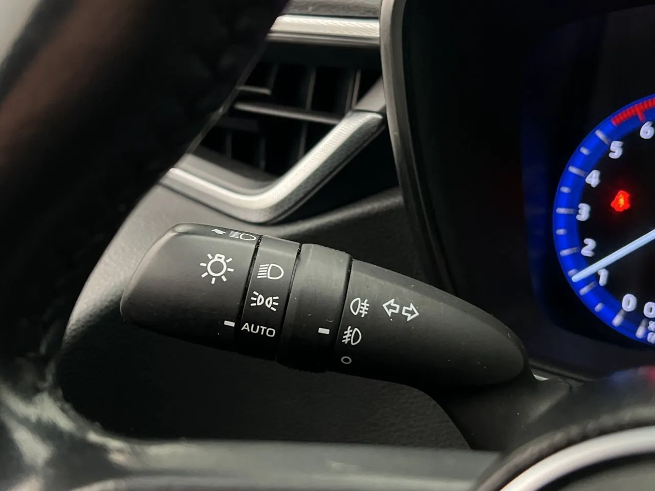 Vehicle image 24