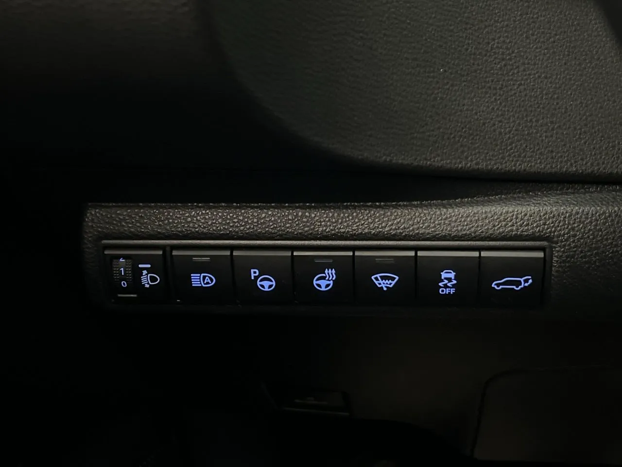 Vehicle image 21