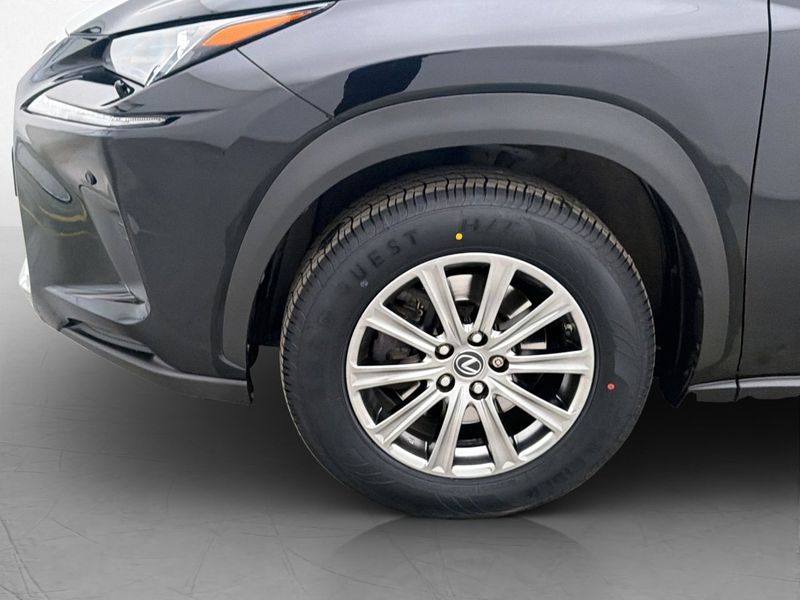 Lexus NX bild 27