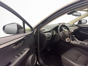 Lexus NX bild 11