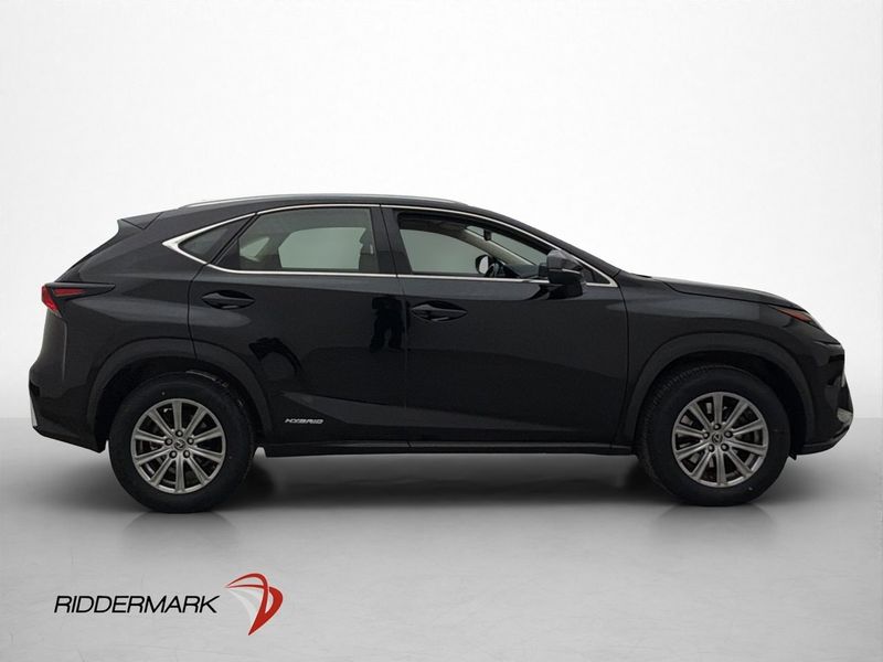 Lexus NX bild 9