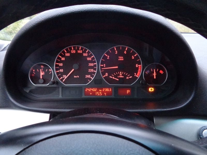 BMW 330 bild 7