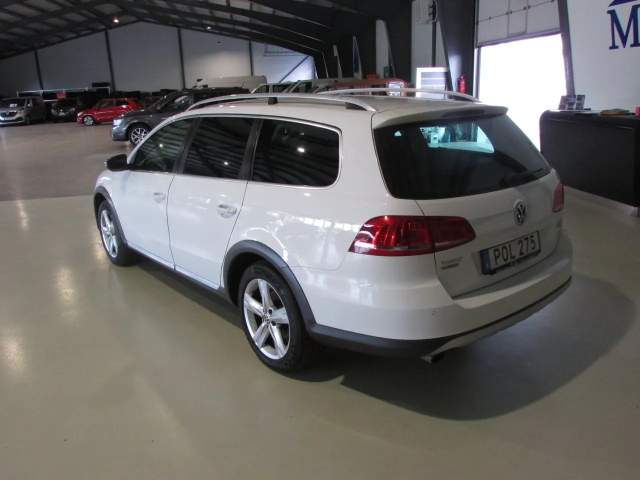 Vehicle image 6