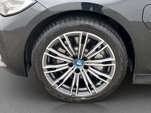 BMW 330 bild 33