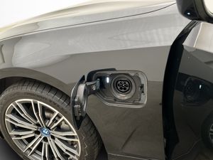 BMW 330 bild 30