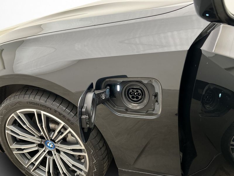 BMW 330 bild 30