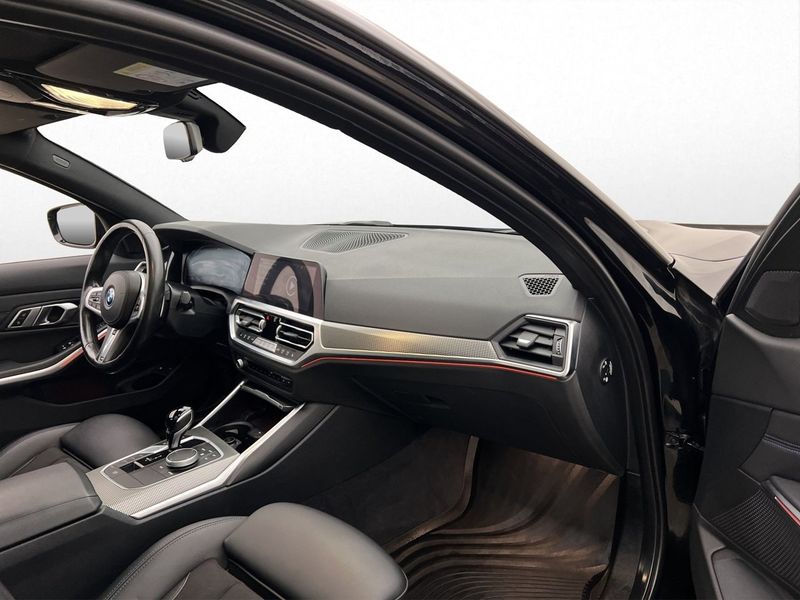 BMW 330 bild 14