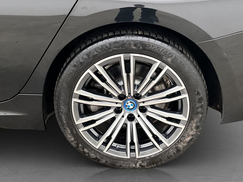 BMW 330 bild 34