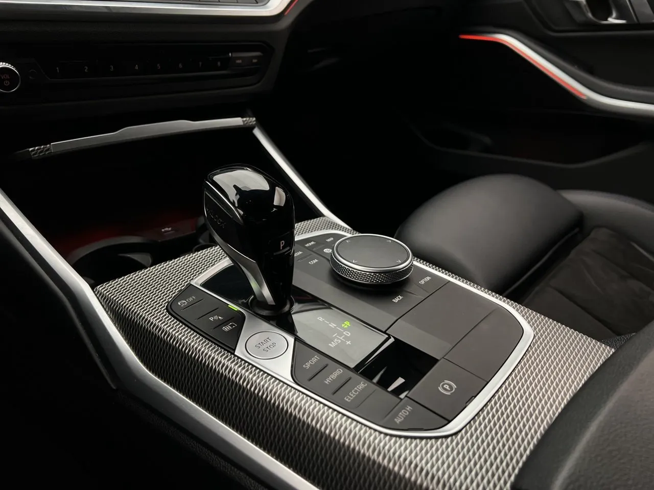 Vehicle image 24