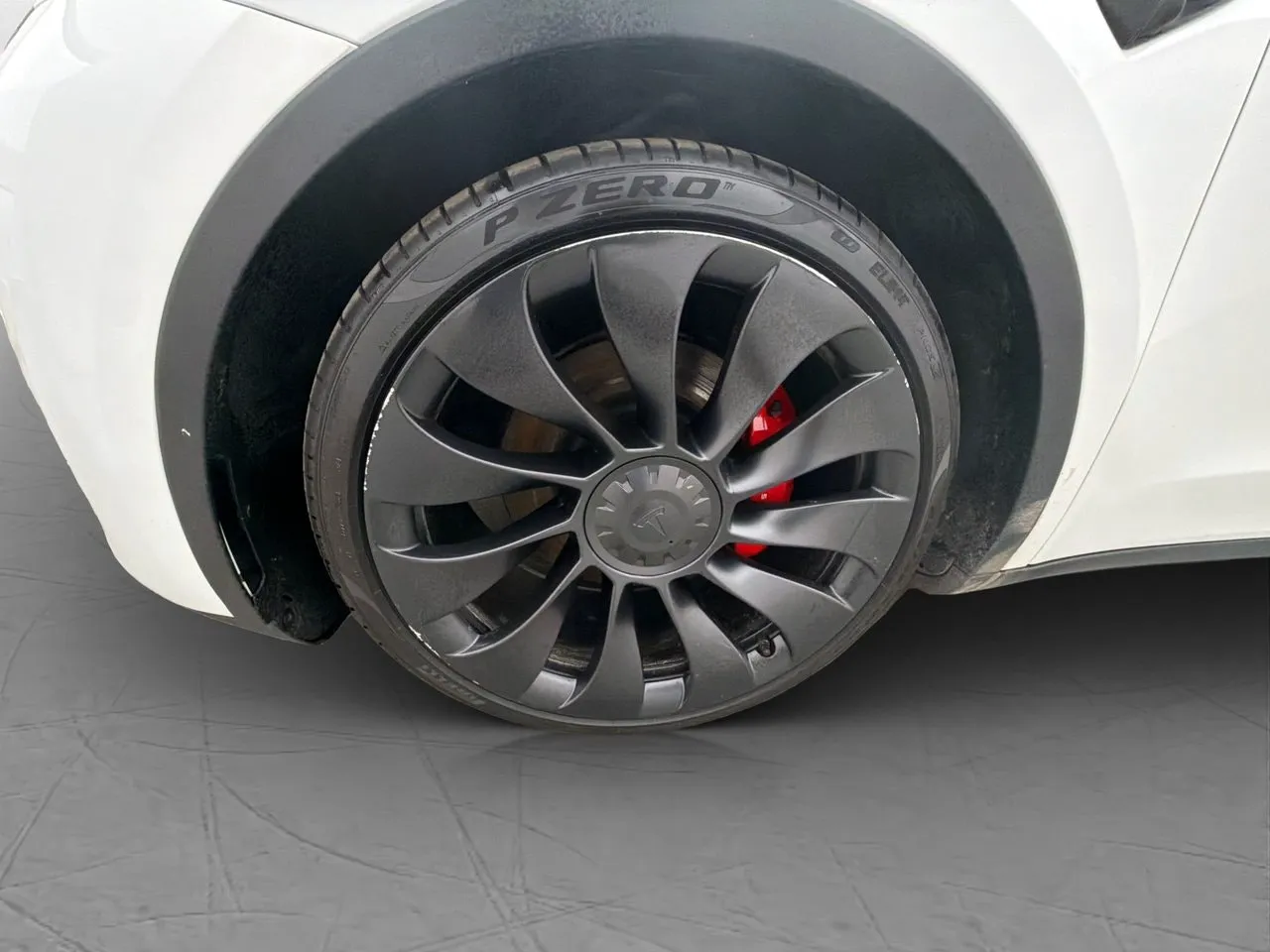 Vehicle image 32