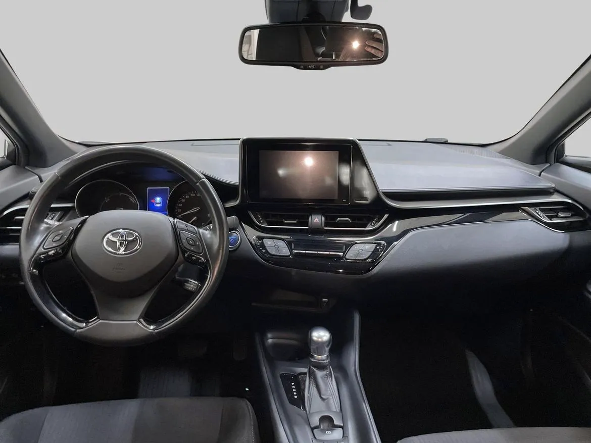 Vehicle image 11