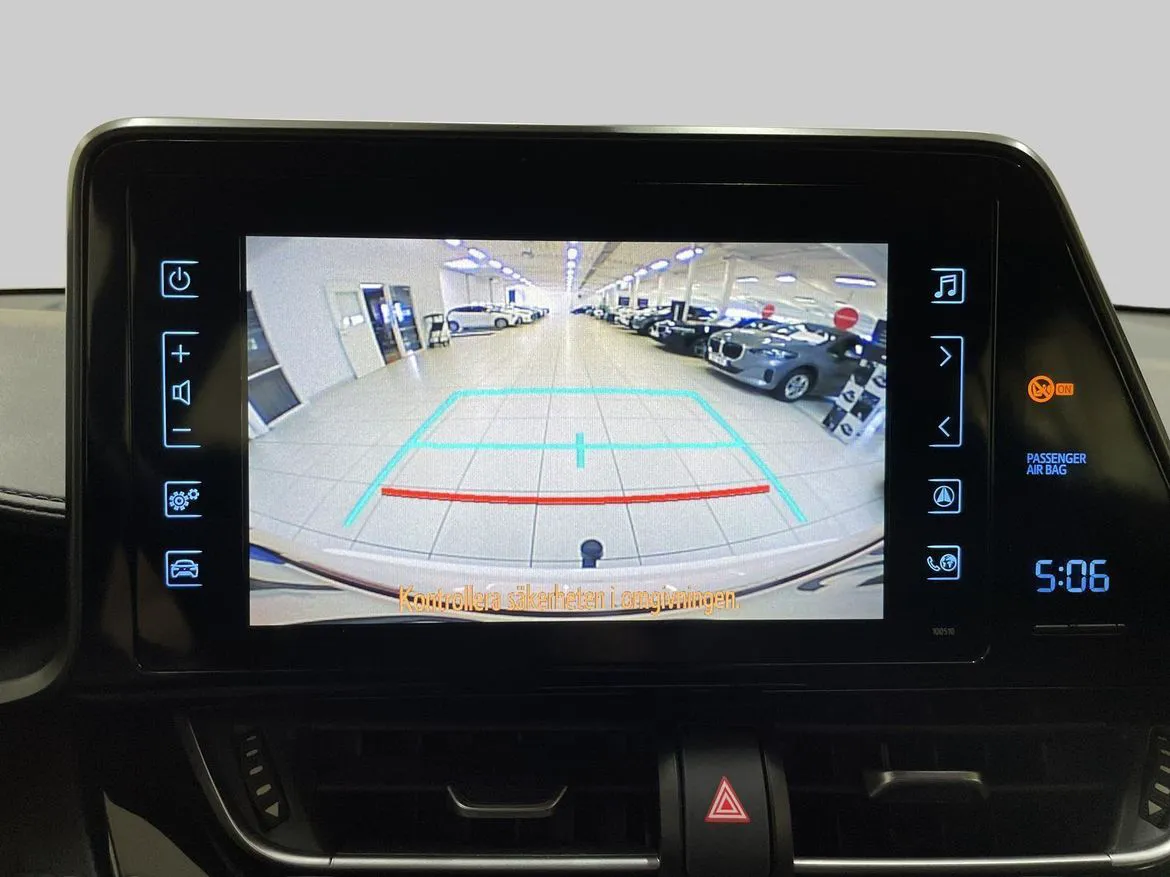 Vehicle image 20