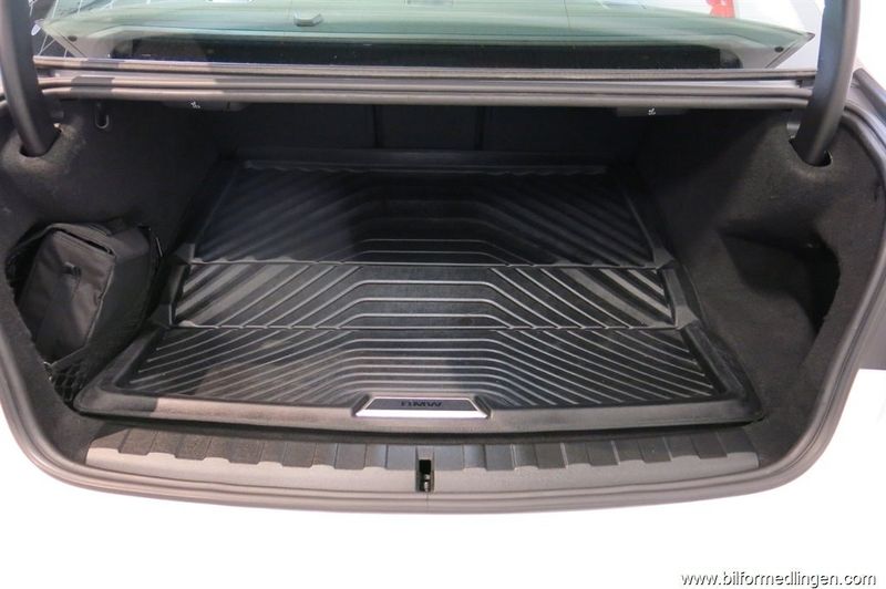 BMW 330 bild 12