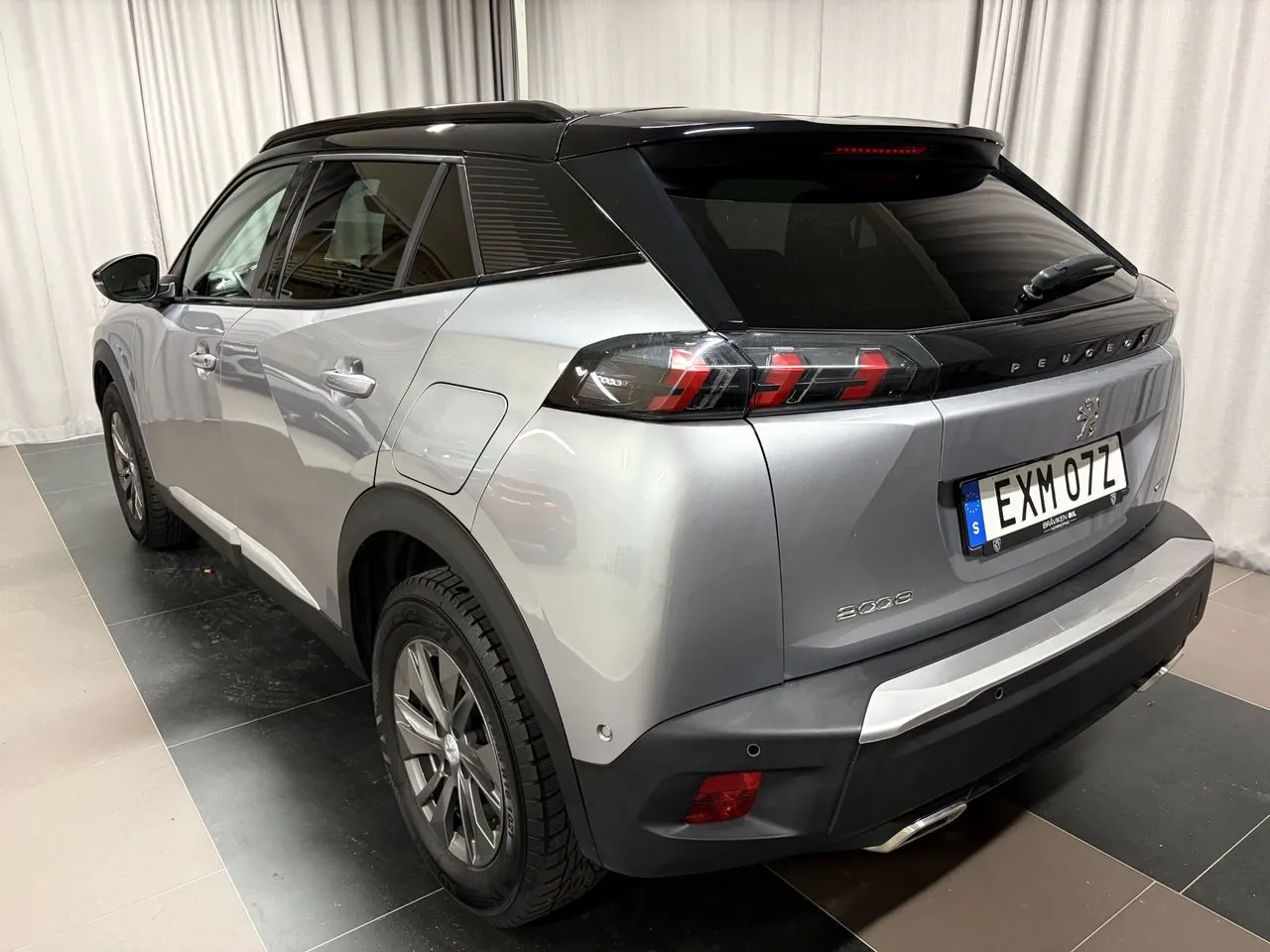 Vehicle image 2