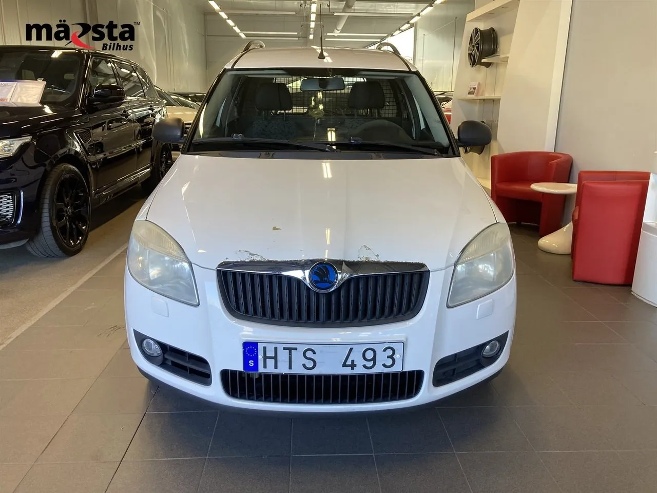 Vehicle image 5