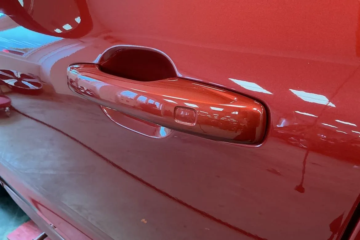 Vehicle image 25