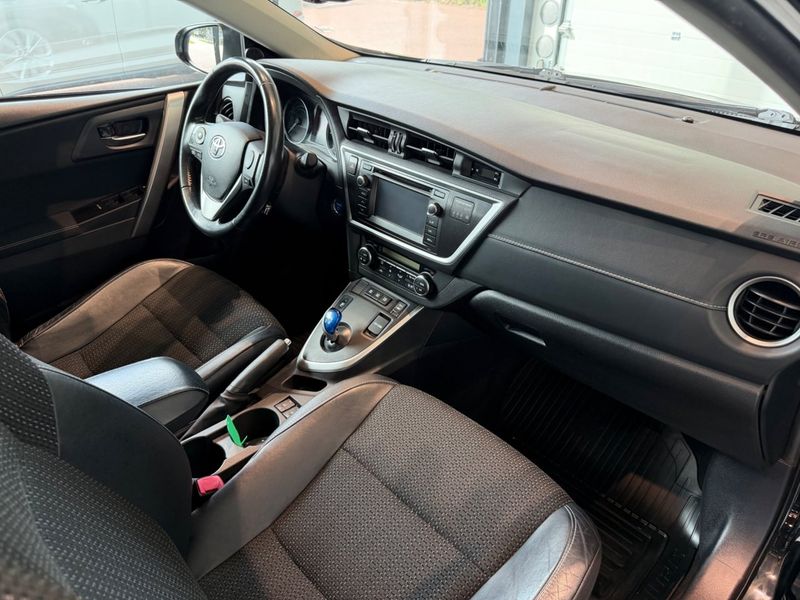 Toyota Auris bild 8