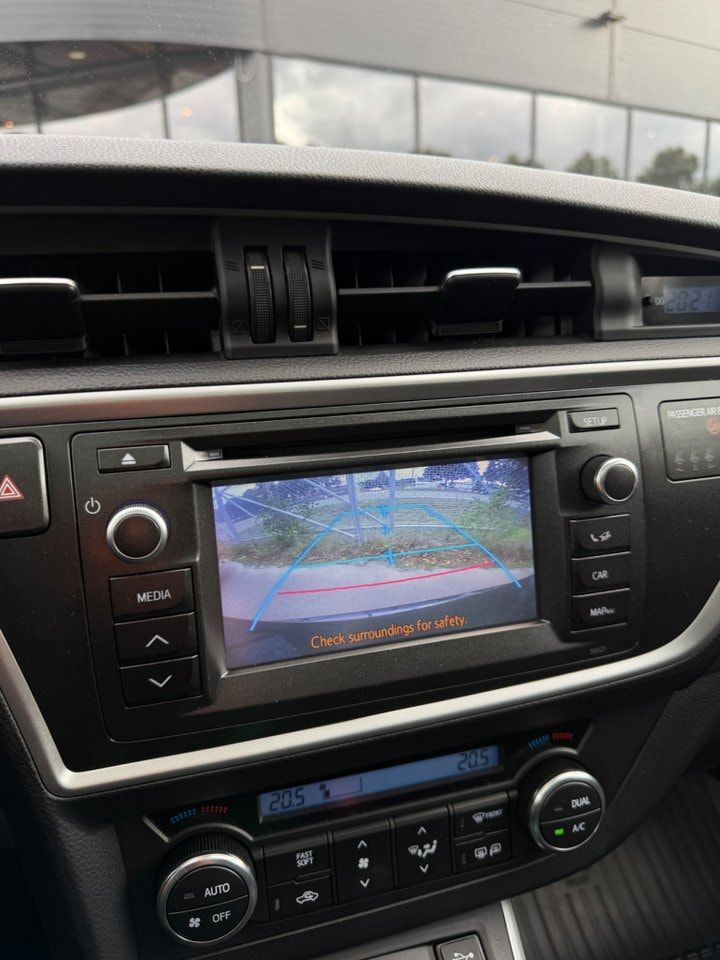 Toyota Auris bild 9
