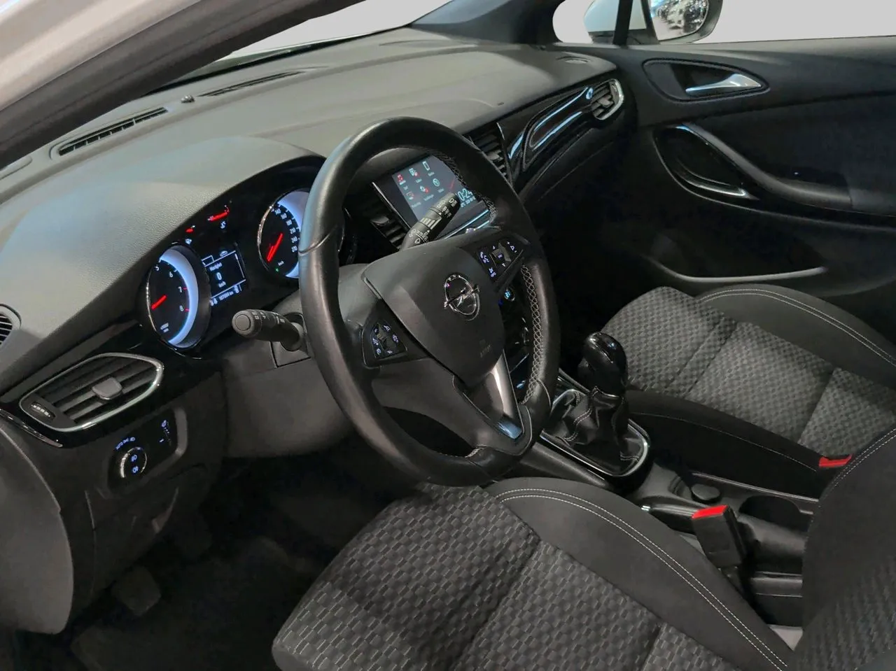 Vehicle image 7