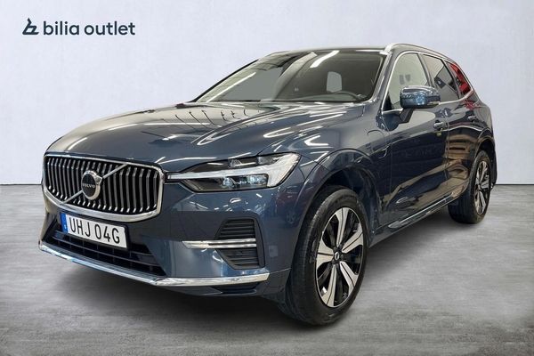 Volvo XC60 T6 Plug-In Hybrid AWD Core Edition 350hk Drag Pano BLIS - 2025
