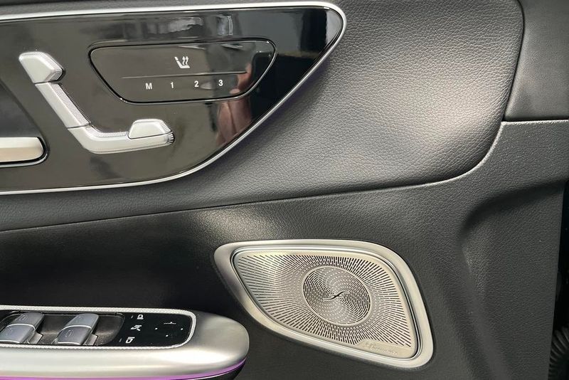 Mercedes GLC220 bild 13