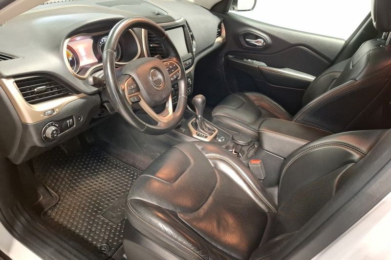 Jeep Cherokee bild 7