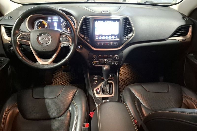 Jeep Cherokee bild 6