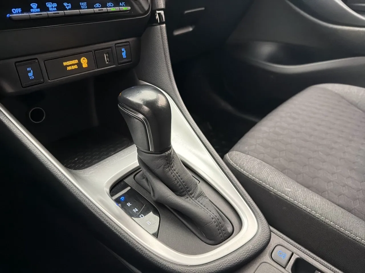 Vehicle image 18