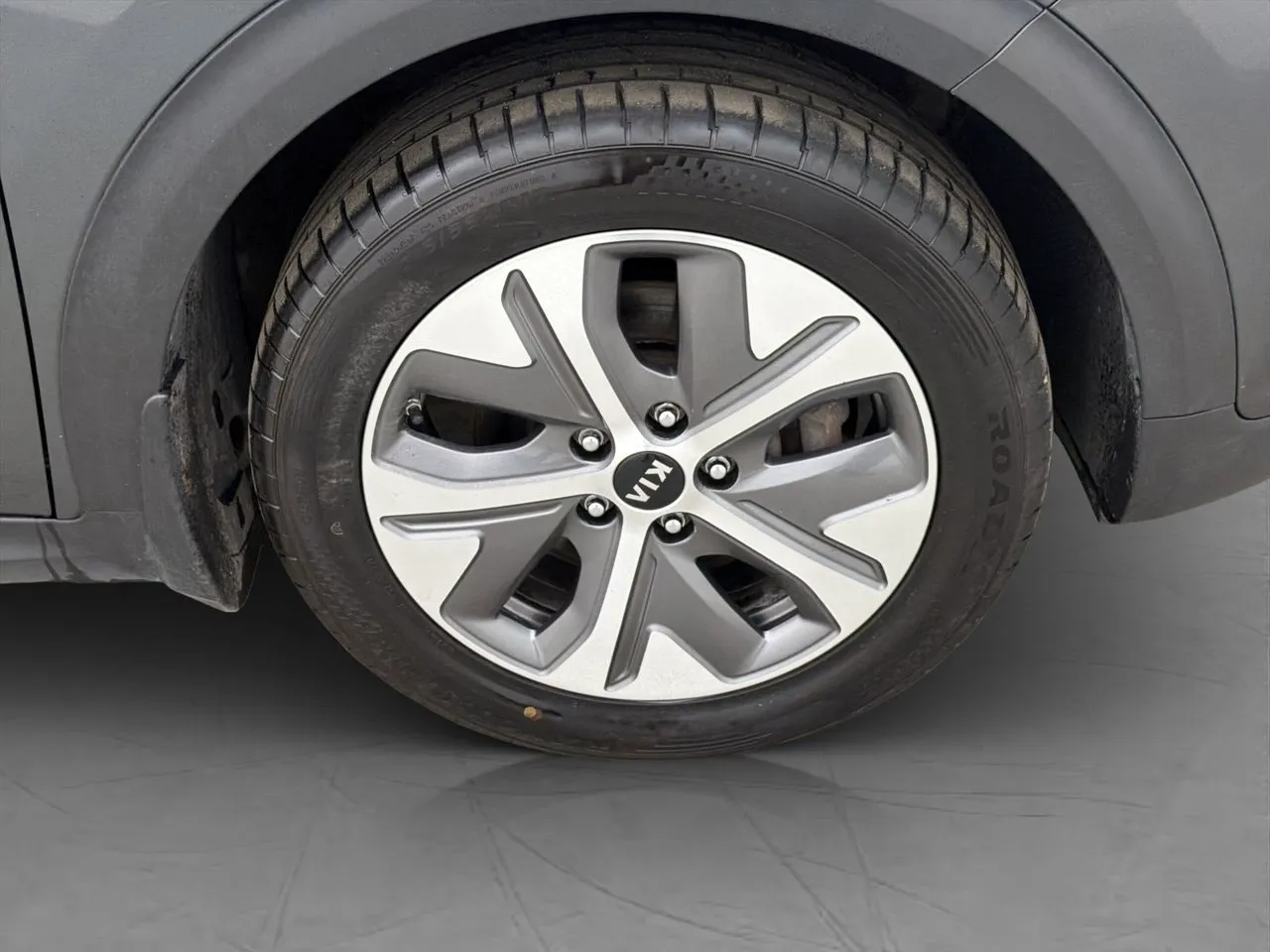 Vehicle image 33